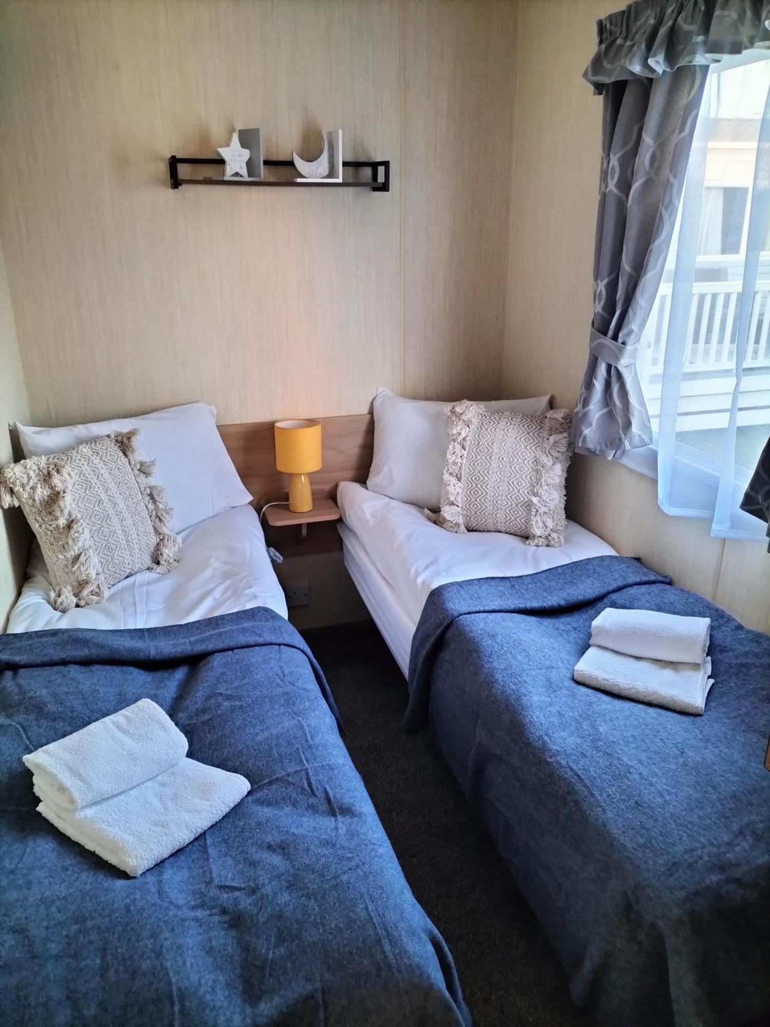 3 Bedroom Caravan, Edi Rita, Robin Hood, Pet Friendly Meliden Extérieur photo